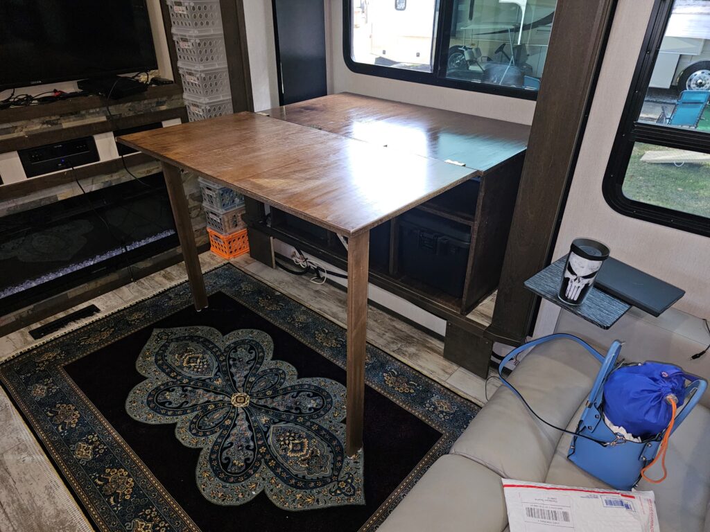 Cabinet Table